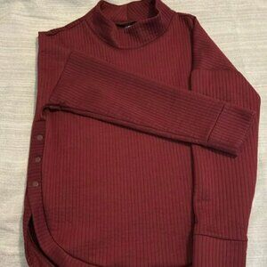 Gap Cranberry Red Pullover Top size Medium TALL